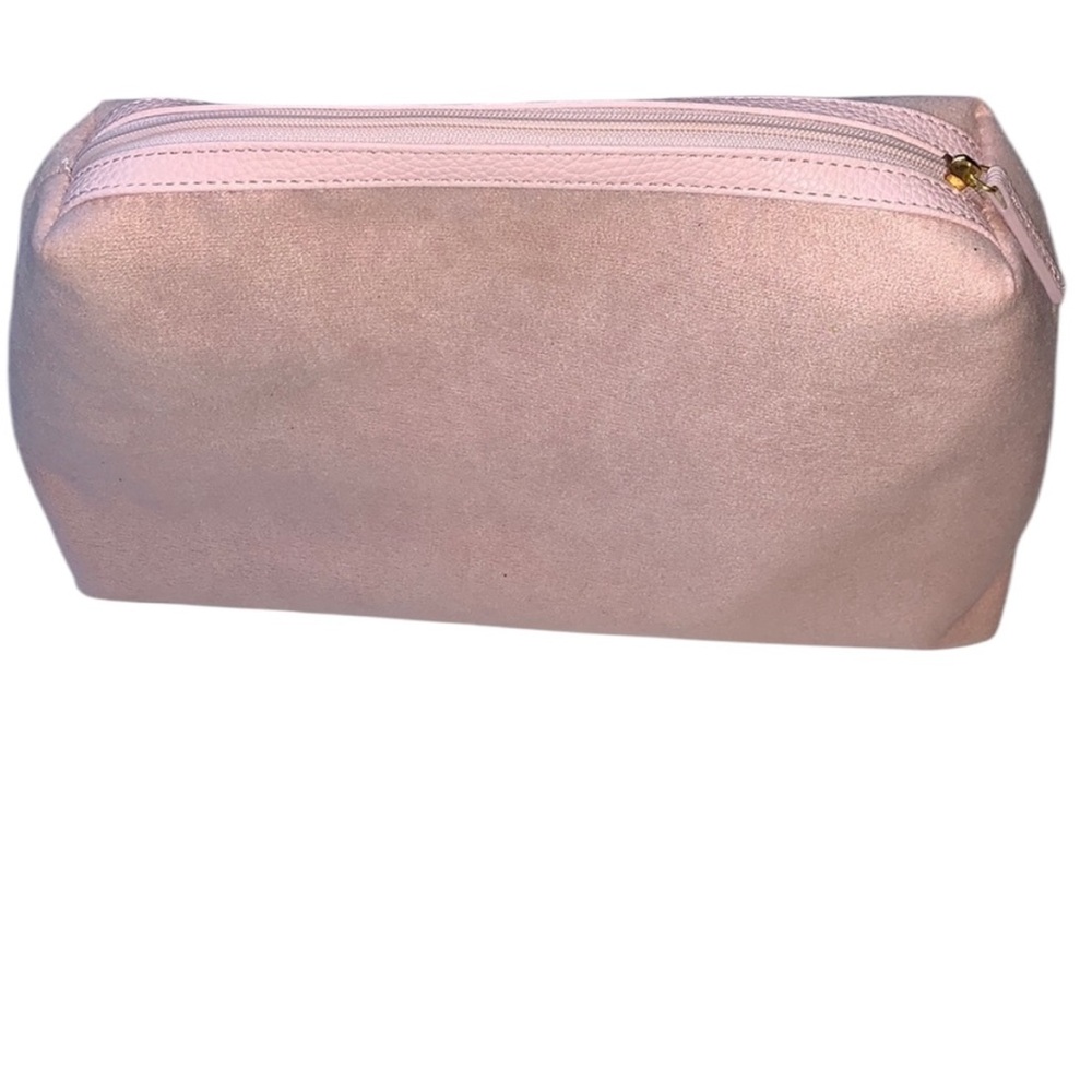 NWOT Jesse B Oversized Pink Makeup/Travel Case